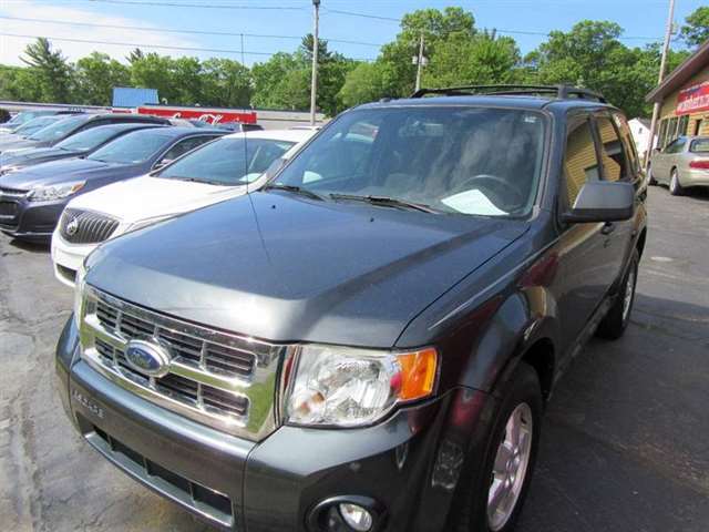 2009 Ford Escape XLT 4dr SUV V6